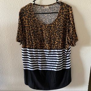 Triple print scoop neck tshirt